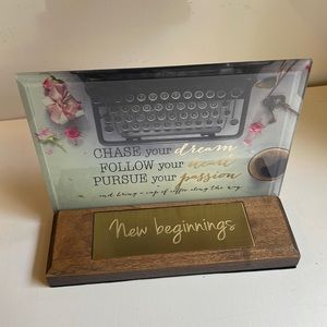 Dings Remember office decoration